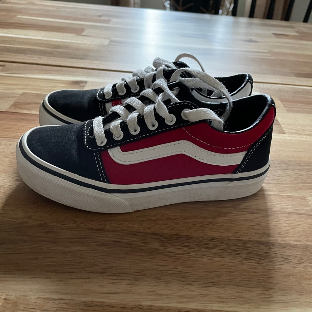 Kids Vans Old Skool size 13. Red/white/blue colorway